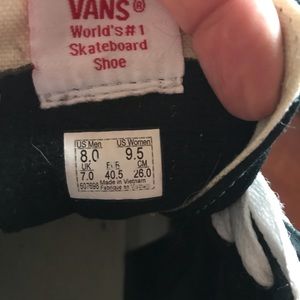 8 Men’s size Vans